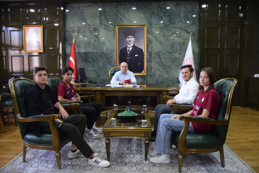 MARMARA BÖLGE ELEMELERİNDE DERECE ALAN SPORCULARIMIZDAN ÇAN KAYMAKAMLIĞINA ZİYARET